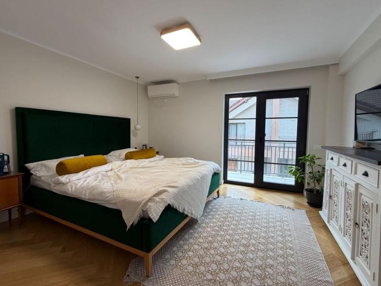Duplex cu 5 camere cu Canalizare în Iancu Nicolae