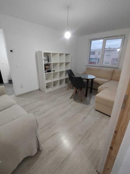 Apartament cu 2 camere semidecomandat în Exterior Vest