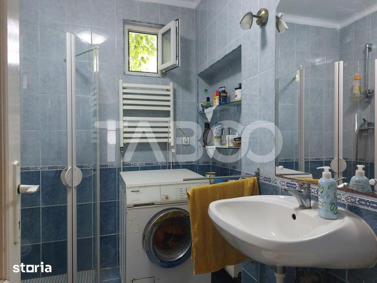Casă cu 6 camere cu Teren 1100 Mp în Central