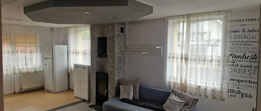 Casă cu 8 camere cu Teren 500 Mp în Șelimbăr