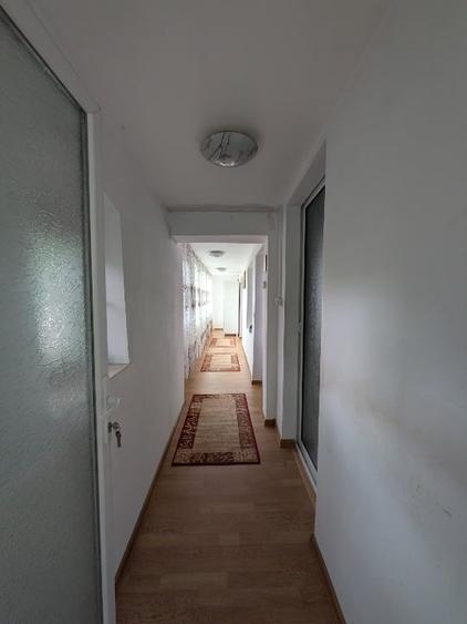 Casă individuală cu 3 camere cu Canalizare în Osica de Sus