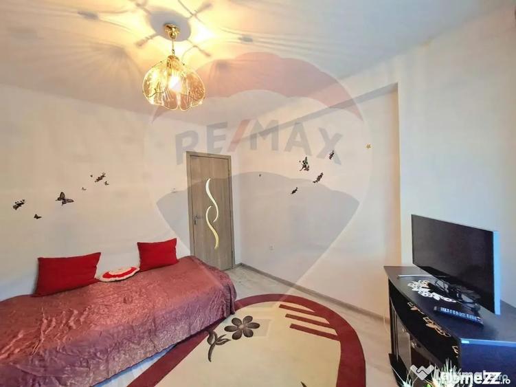 Apartament cu 2 camere decomandat în Podgoria
