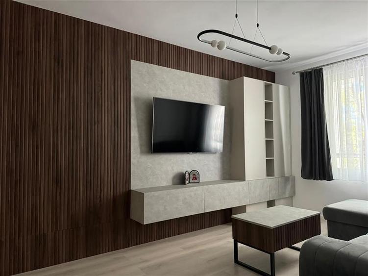 Apartament cu 2 camere decomandat în Floreasca