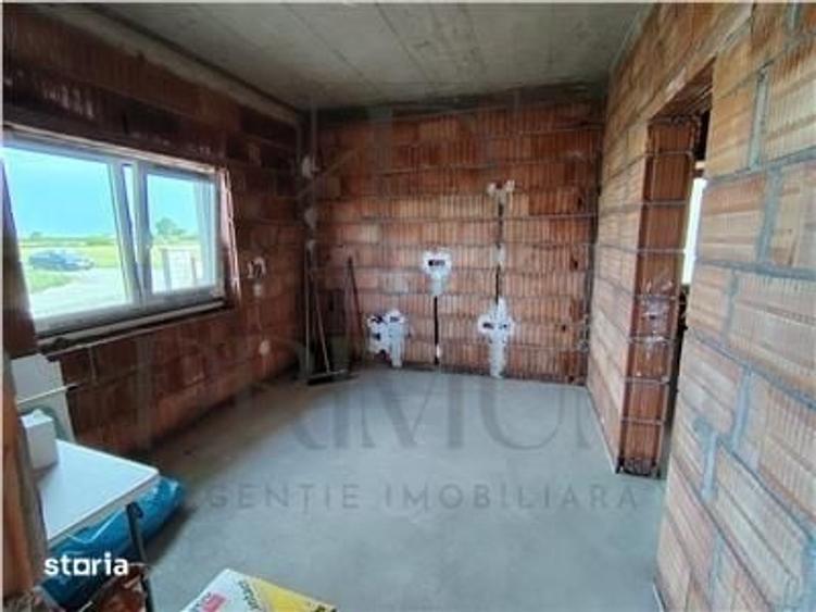 Casă cu 3 camere cu Teren 640 Mp în Central