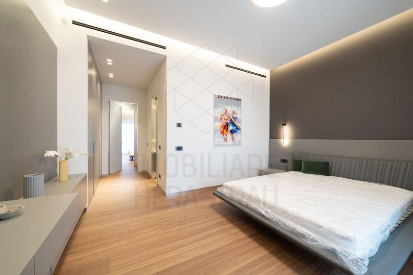 Penthouse cu 5 camere decomandat, mobilat în Băneasa