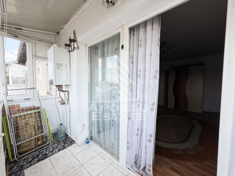 Apartament cu 2 camere semidecomandat în Girocului