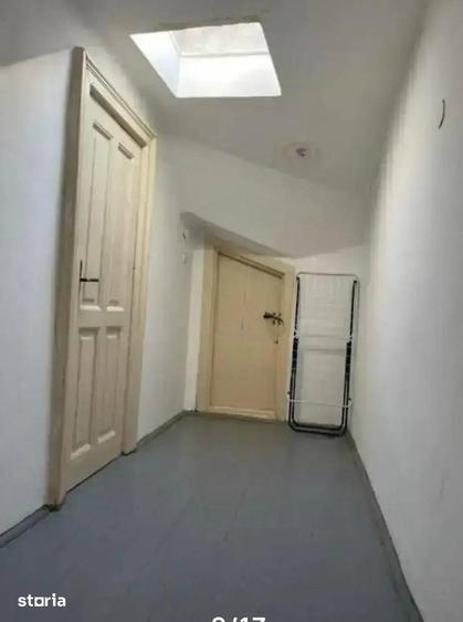 Casă cu 7 camere cu Teren 320 Mp în Armeneasca