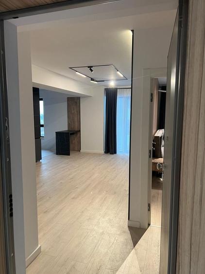 Apartament cu 2 camere decomandat, mobilat în Băneasa — fotografia 3