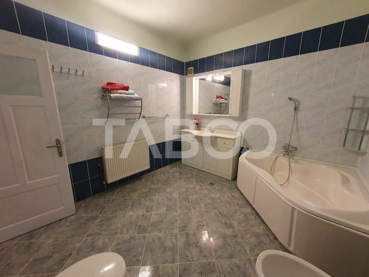 Casă individuală cu 6 camere cu Canalizare în Făgăraș