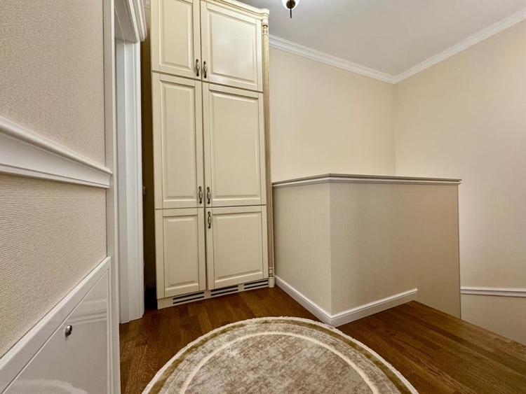 Apartament cu 3 camere semidecomandat, mobilat în Pipera