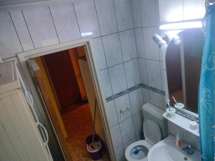 Apartament cu 3 camere decomandat în Drumul Taberei
