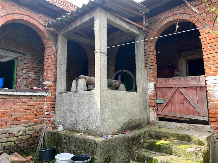 Casă individuală cu 3 camere cu Teren 1699 Mp în Honorici