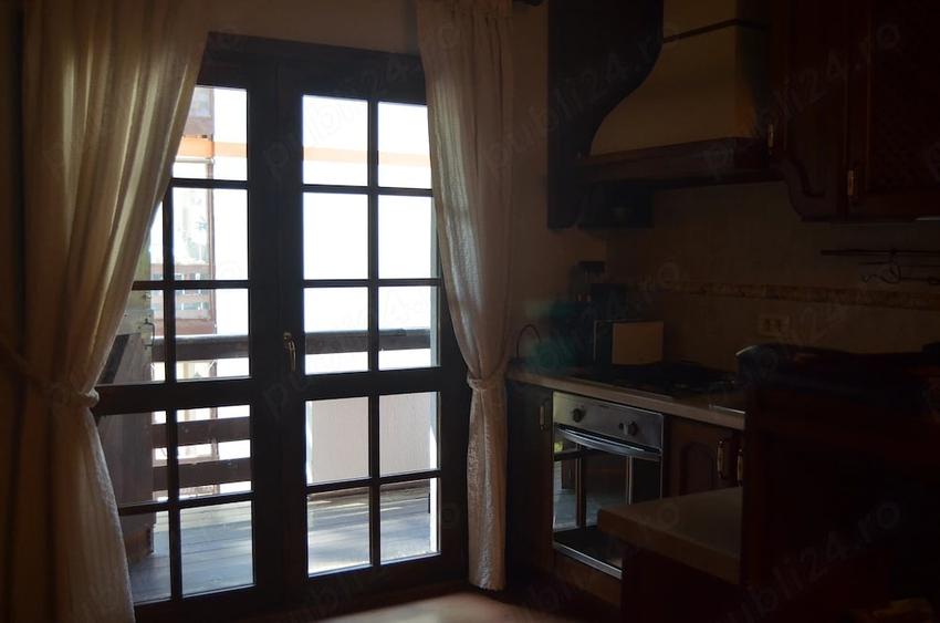 Apartament cu 4 camere decomandat în Cioplea