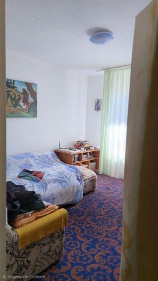 Apartament cu 3 camere semidecomandat în Central