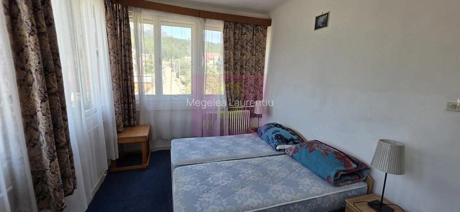Vila cu 8 camere de vanzare in Busteni