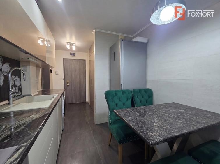 Apartament cu 2 camere semidecomandat, mobilat în Micălaca