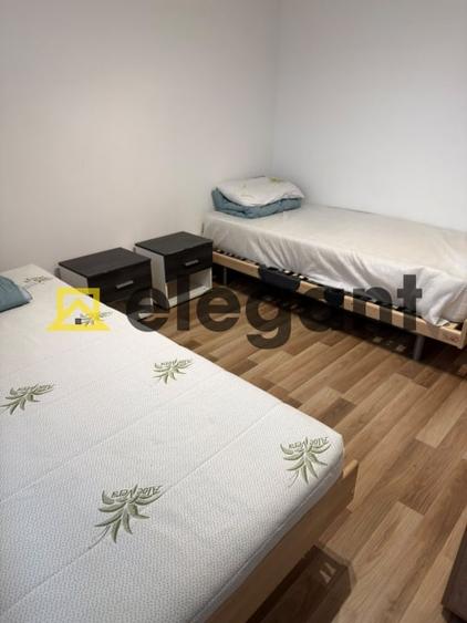 Apartament cu 3 camere semidecomandat, mobilat în George Enescu