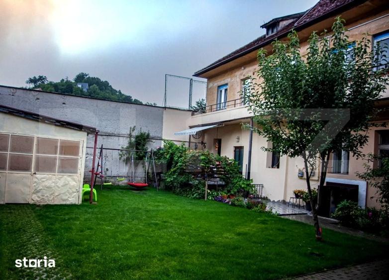 Apartament cu 2 camere decomandat în Schei