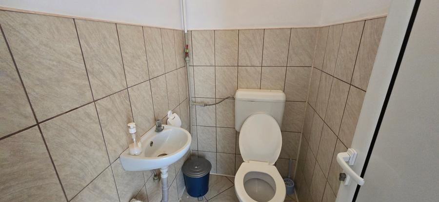 Spațiu comercial, de 90 mp, în Central