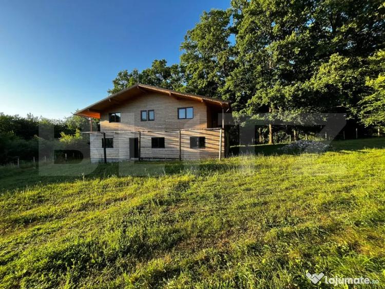 Casă cu 7 camere cu Teren 1700 Mp în Beclean