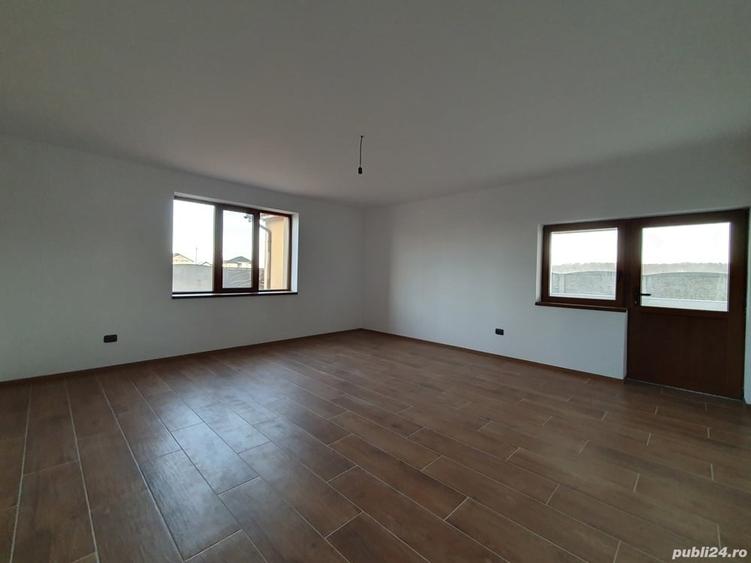 Spațiu comercial, de 450 mp, în Șag