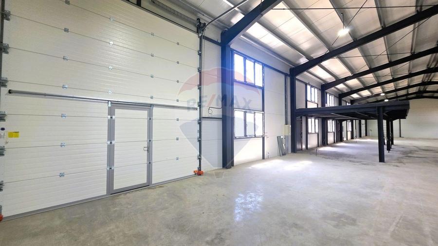 Spațiu industrial, de 580 mp, în Exterior Nord