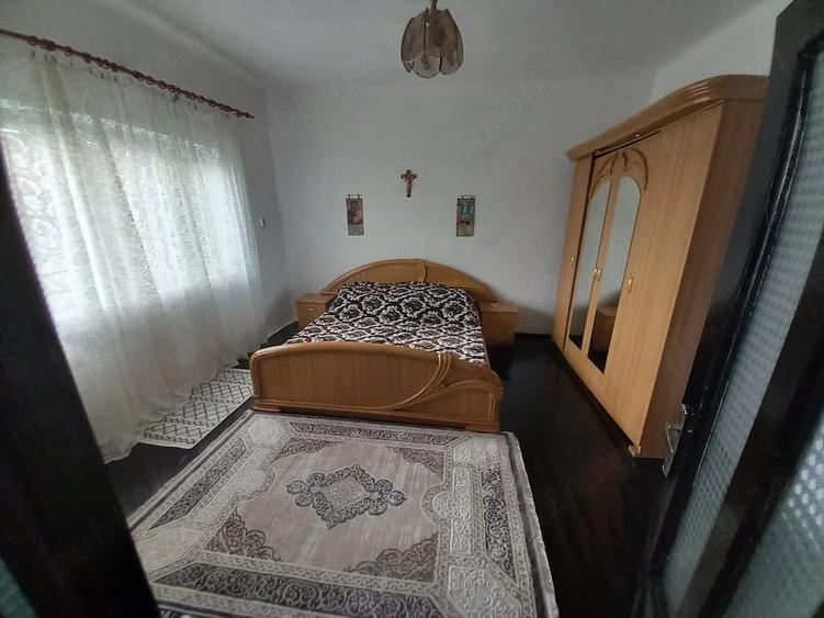 Casă cu 3 camere cu Teren 2000 Mp în Buteni