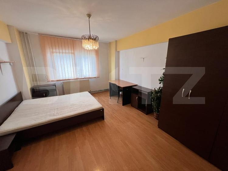 Apartament cu 4 camere decomandat, mobilat în Mănăștur