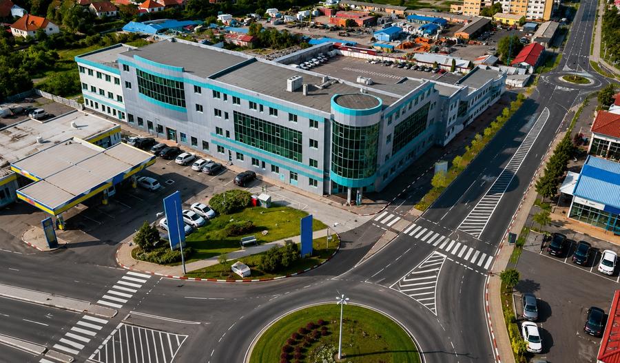 Birou, de 5,200 mp, în Turnișor