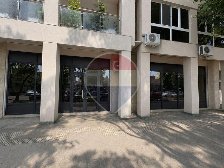 Spațiu comercial, de 137 mp, în Faleza Nord