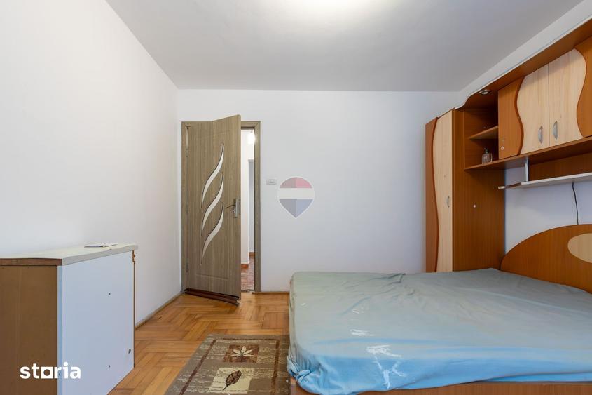 Apartament cu 3 camere decomandat în Mioriței