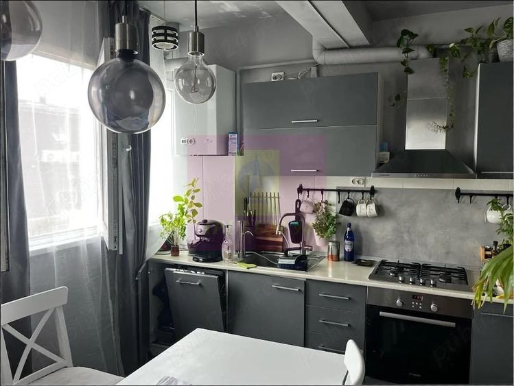 Apartament cu 2 camere semidecomandat, mobilat în Dristor