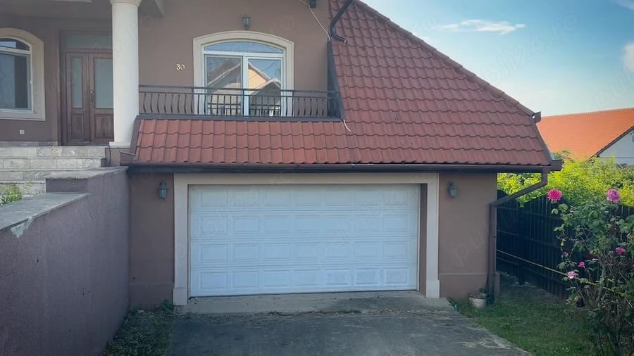 Casă cu Teren 850 Mp în Zăvoi