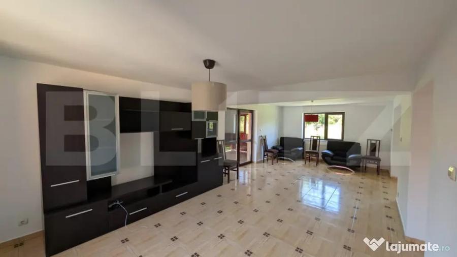 Casă cu 4 camere cu Teren 300 Mp în Central