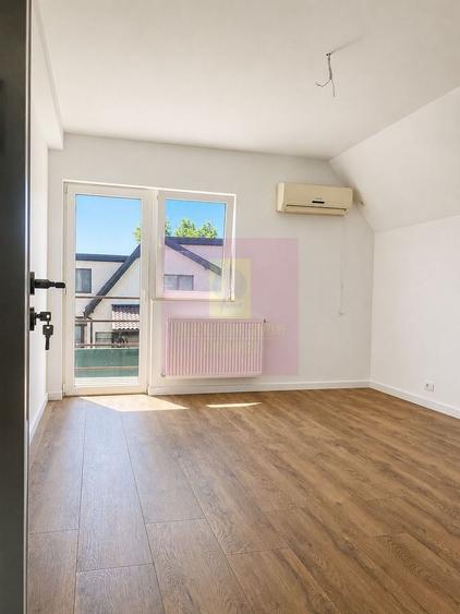 Duplex cu 4 camere cu Canalizare în Mogoșoaia