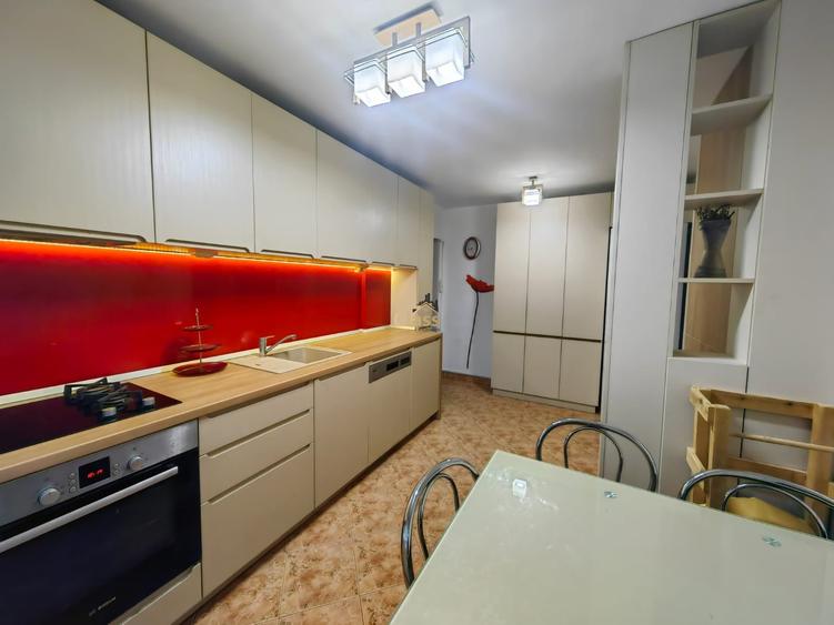 Apartament cu 3 camere semidecomandat, mobilat în Gheorgheni