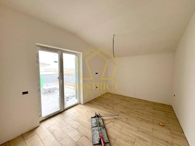 Apartament cu 4 camere decomandat în Giroc