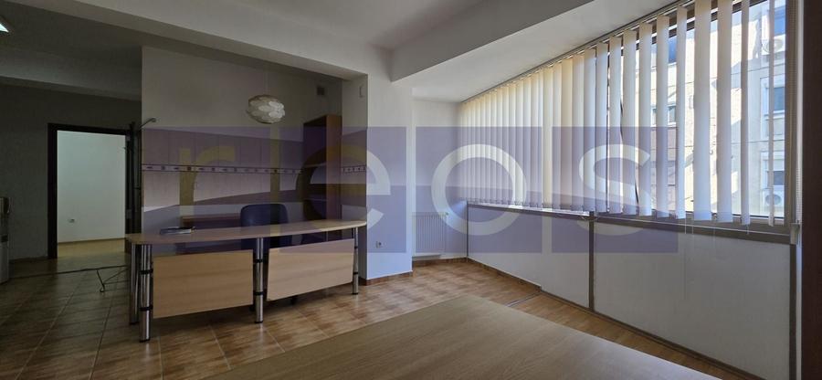 Apartament cu 2 camere decomandat, mobilat în Vitan Mall