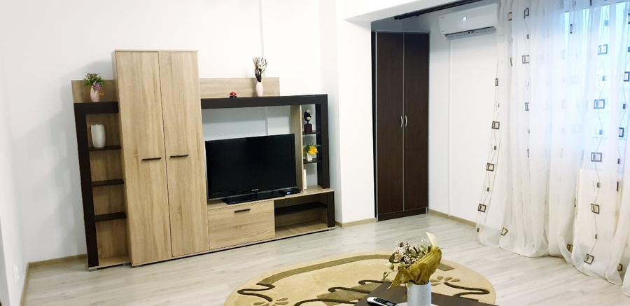 Apartament cu 3 camere decomandat, mobilat în Alexandru Obregia