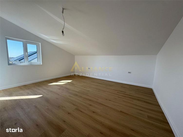 Casă cu 4 camere cu Teren 370 Mp în Vidra
