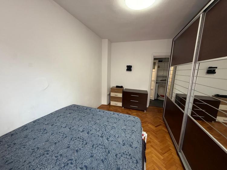 Apartament cu 2 camere semidecomandat în P-ța Romană