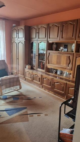 Apartament cu 3 camere decomandat, mobilat în Cloșca