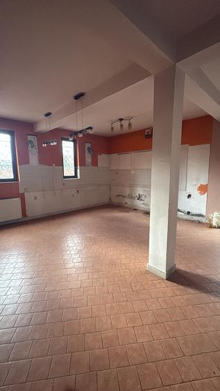 Casă individuală cu 9 camere cu Teren 2500 Mp în Pipera