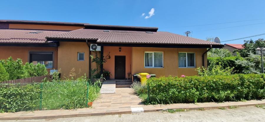 Casă cu 5 camere cu Teren 390 Mp în Odăi