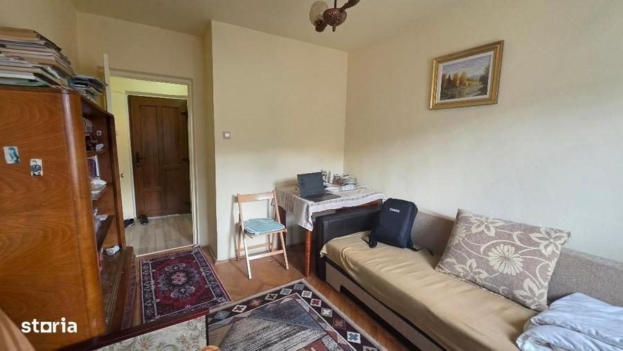 Apartament cu 4 camere în Cetate