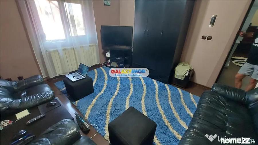 Casă cu 4 camere cu Teren 500 Mp în Central