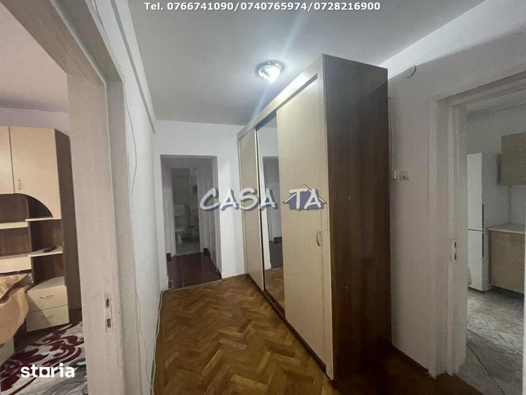 Apartament cu 4 camere decomandat în Central