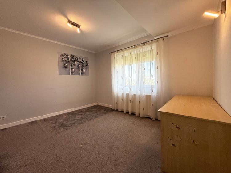 Duplex cu 7 camere cu Canalizare în Cumpăna