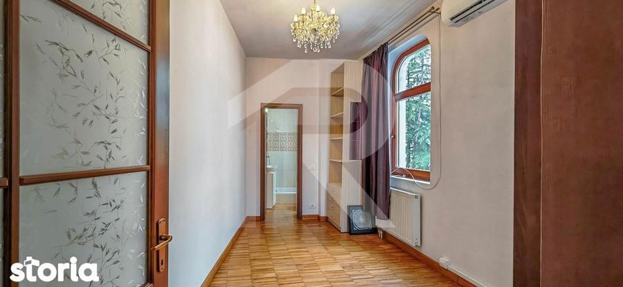 Casă cu 5 camere cu Teren 128 Mp în Iancului