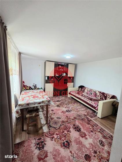 Casă cu 2 camere decomandat cu Teren 988 Mp în Vadu